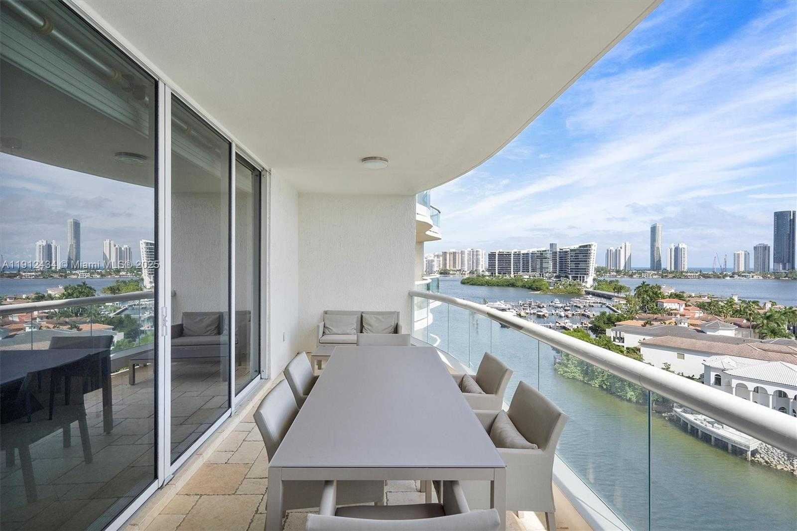 Small Image of 6000 ISLAND BLVD #1007, Aventura Number 5