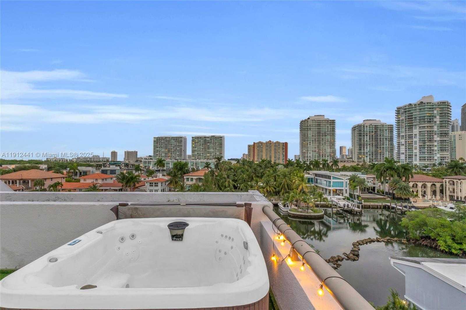 Small Image of 355 POINCIANA DR #1130, Sunny Isles Beach Number 13