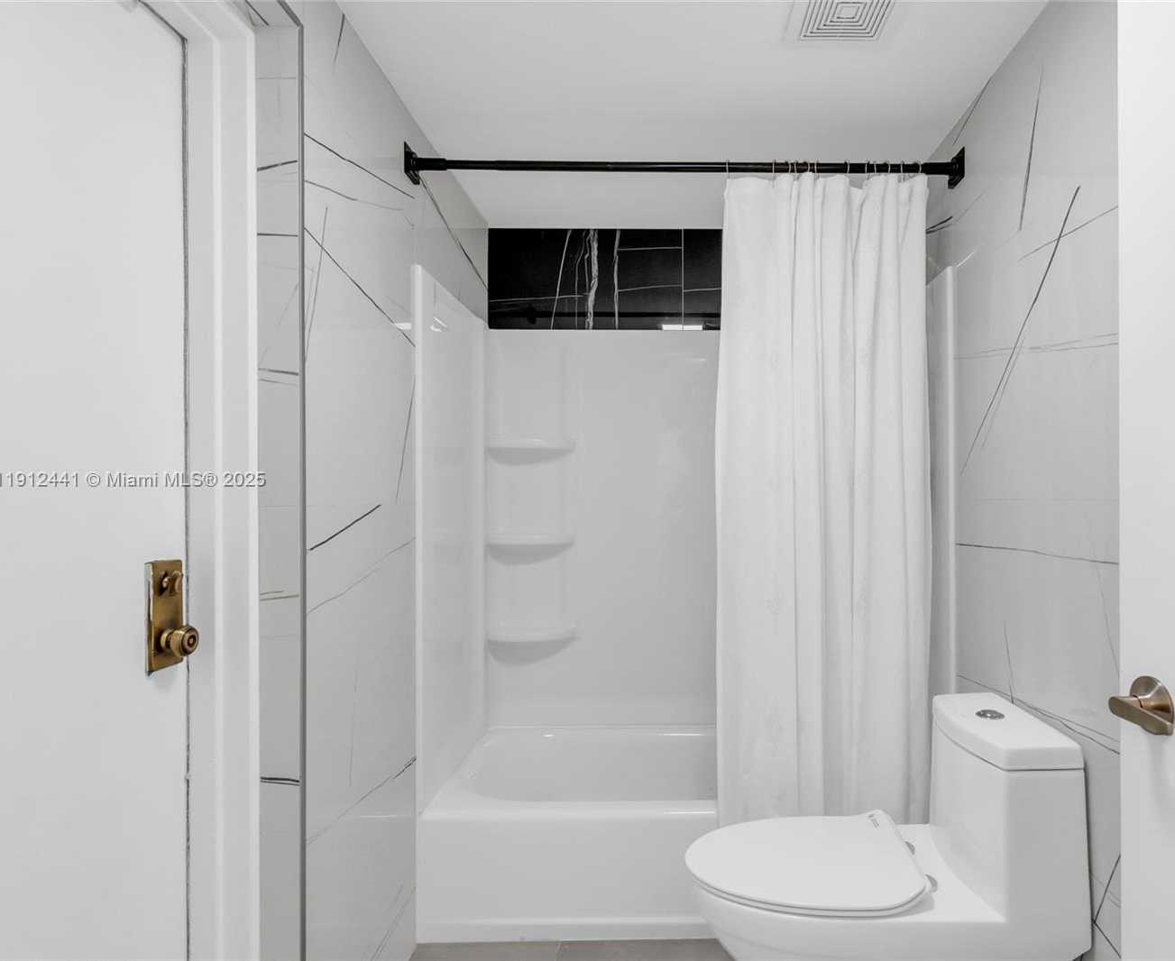 Small Image of 355 POINCIANA DR #1130, Sunny Isles Beach Number 16