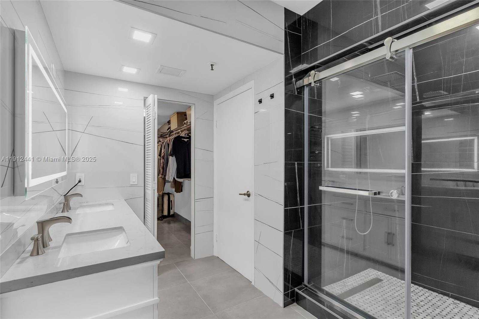 Small Image of 355 POINCIANA DR #1130, Sunny Isles Beach Number 19