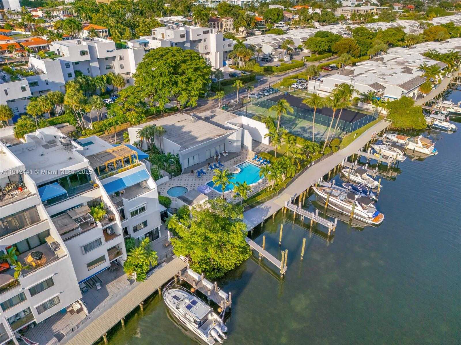 Small Image of 355 POINCIANA DR #1130, Sunny Isles Beach Number 23