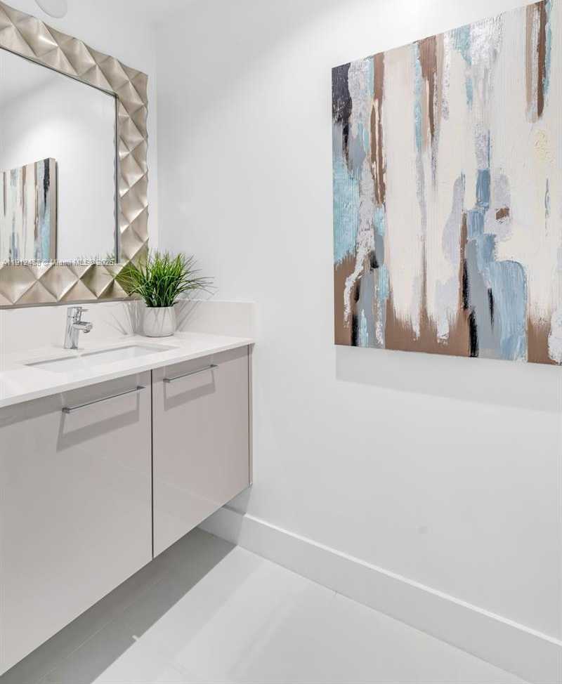 Small Image of 100 EAST LAS OLAS BLVD #3703, Fort Lauderdale Number 17