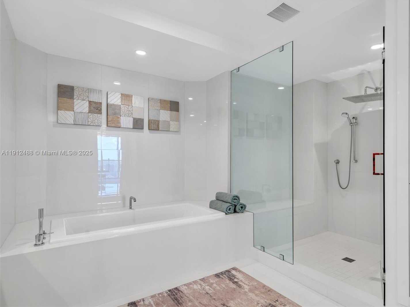 Small Image of 100 EAST LAS OLAS BLVD #3703, Fort Lauderdale Number 24