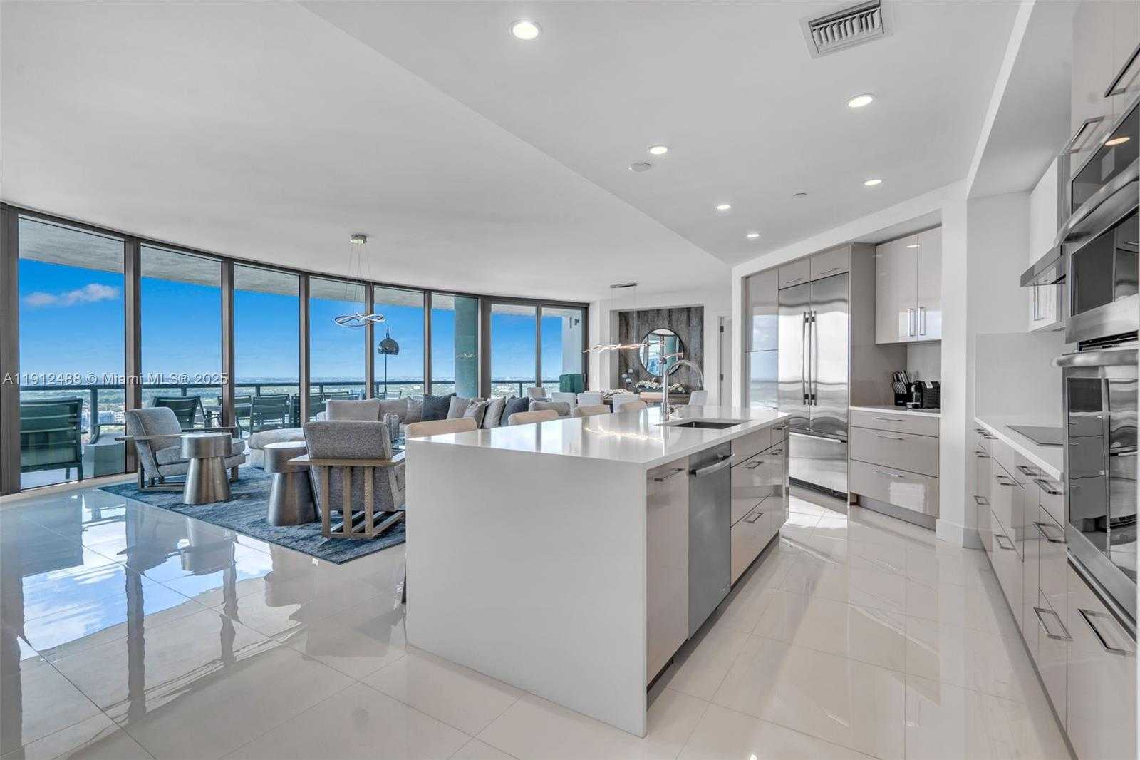 Small Image of 100 EAST LAS OLAS BLVD #3703, Fort Lauderdale Number 4