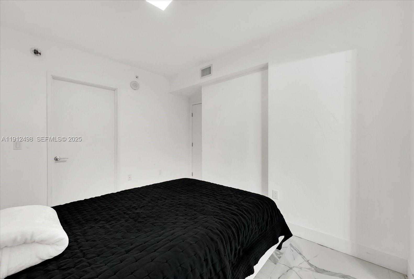 Imagen de Pequeño Objeto