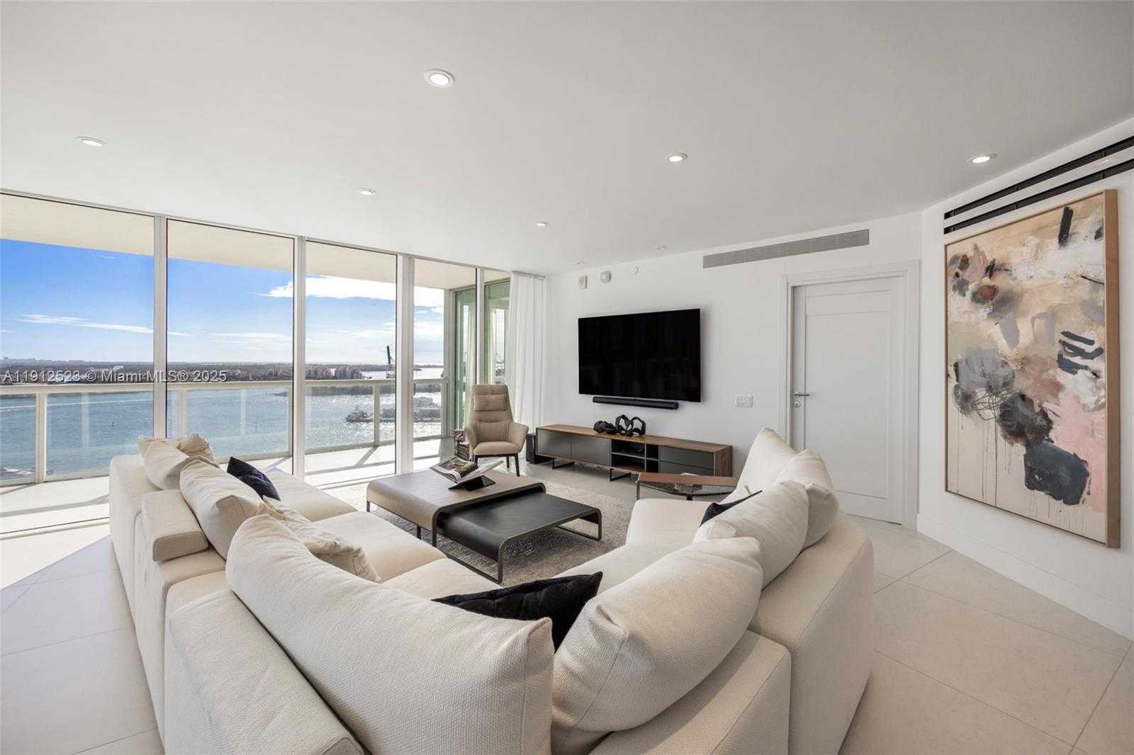 Small Image of 450 ALTON RD #2007, Miami Beach Number 12