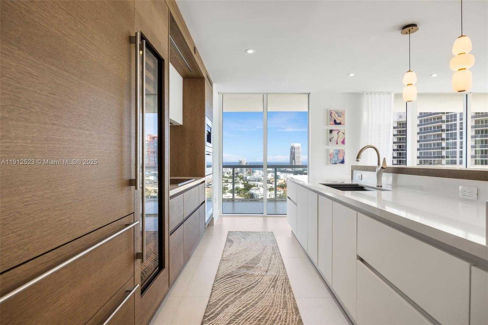 Small Image of 450 ALTON RD #2007, Miami Beach Number 13