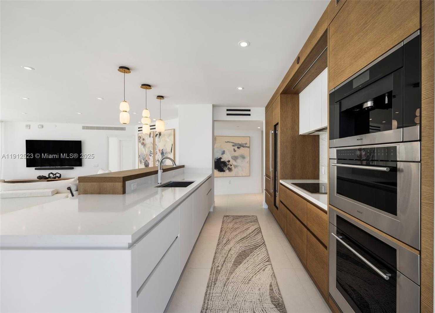 Small Image of 450 ALTON RD #2007, Miami Beach Number 2