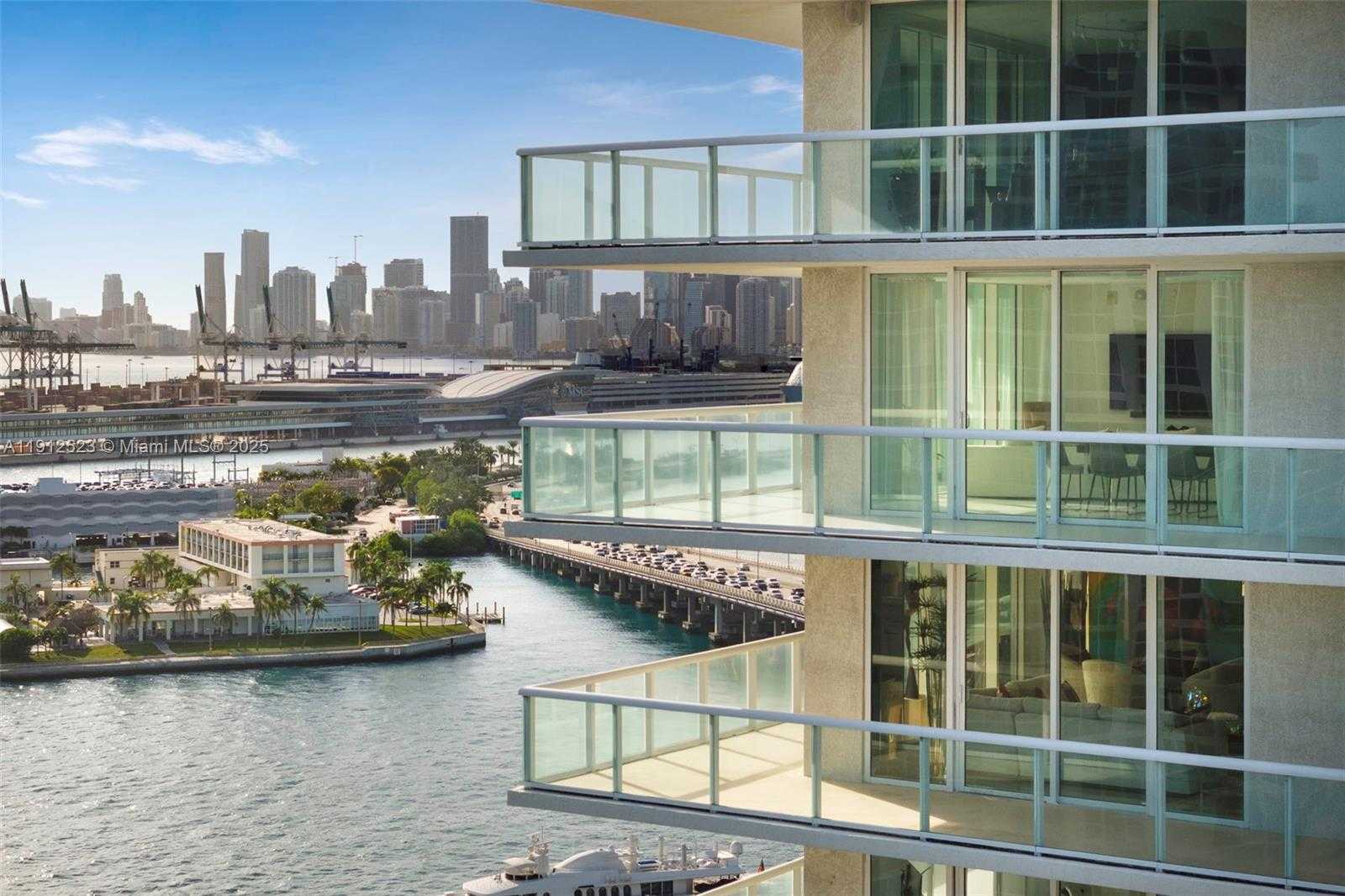 Small Image of 450 ALTON RD #2007, Miami Beach Number 24