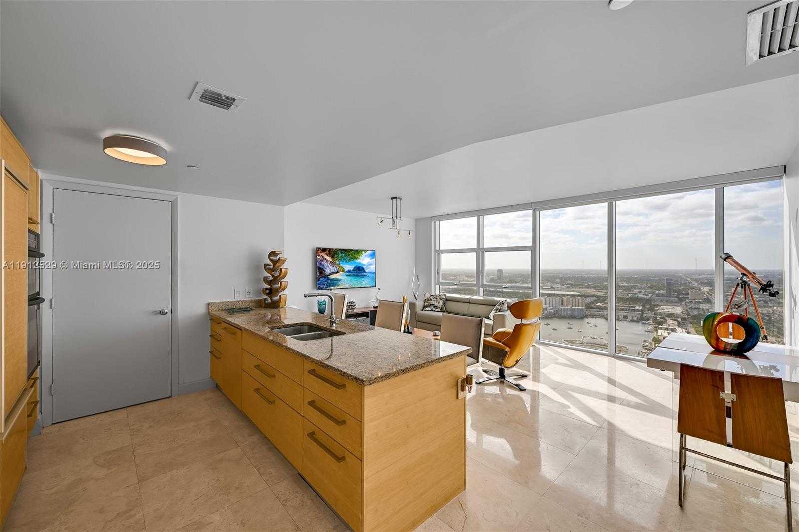 Small Image of 1830 SOUTH OCEAN DR #4807, Hallandale Beach Number 1