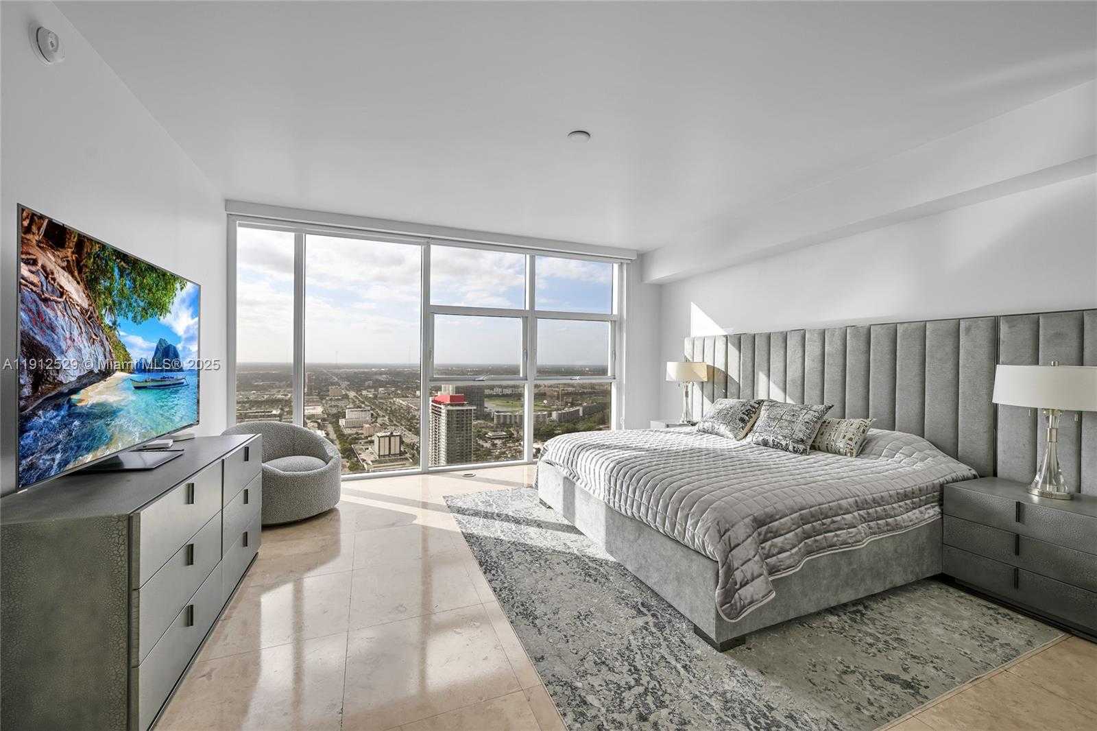 Small Image of 1830 SOUTH OCEAN DR #4807, Hallandale Beach Number 15