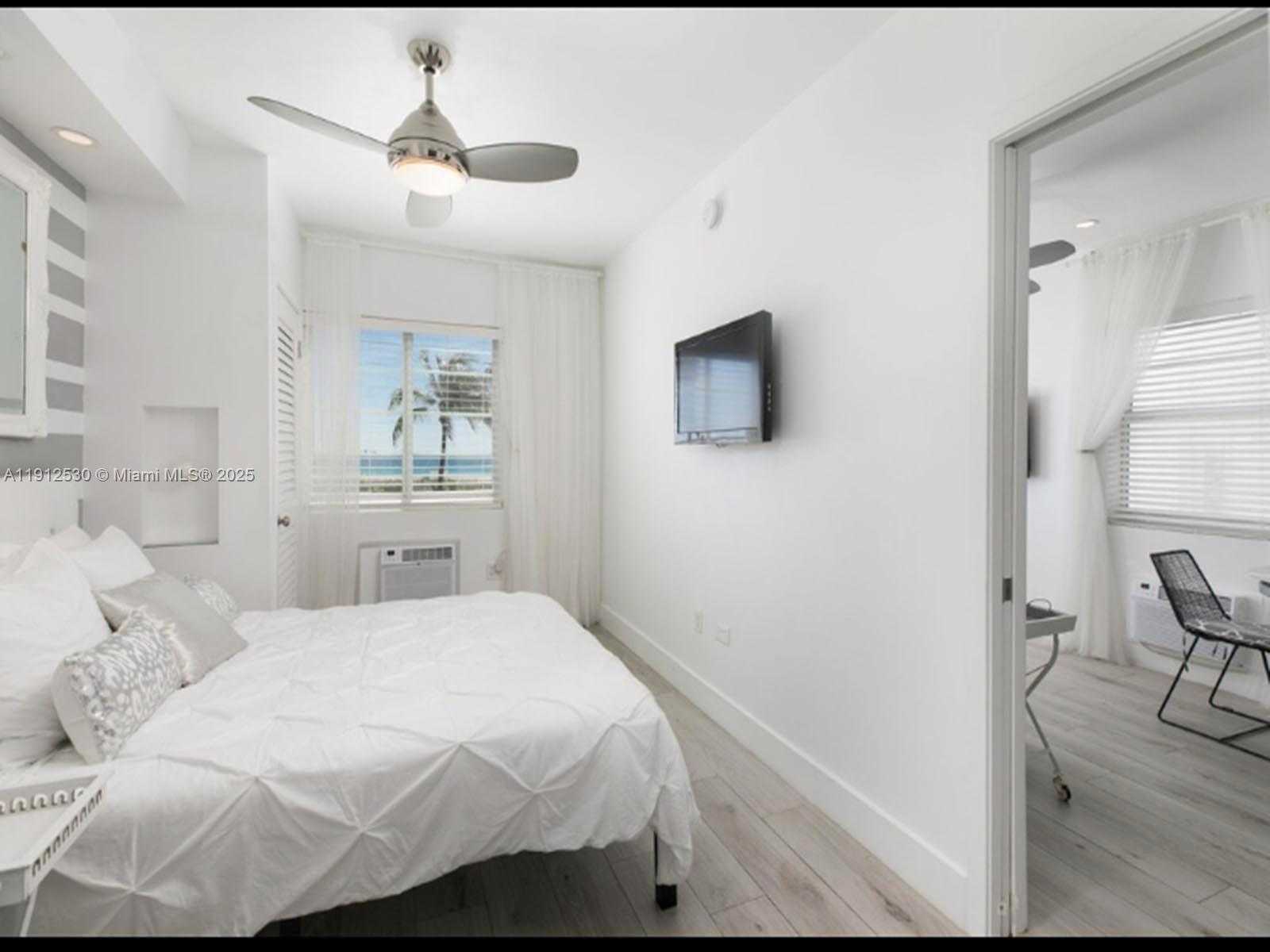 Small Image of 335 OCEAN DR #239, Miami Beach Number 10