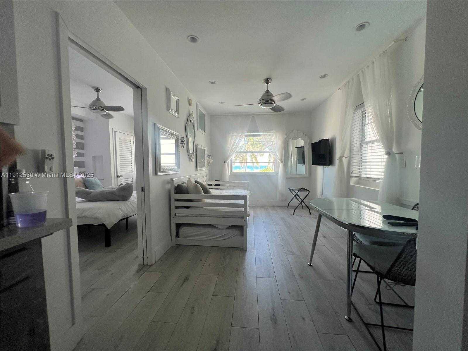 Small Image of 335 OCEAN DR #239, Miami Beach Number 15