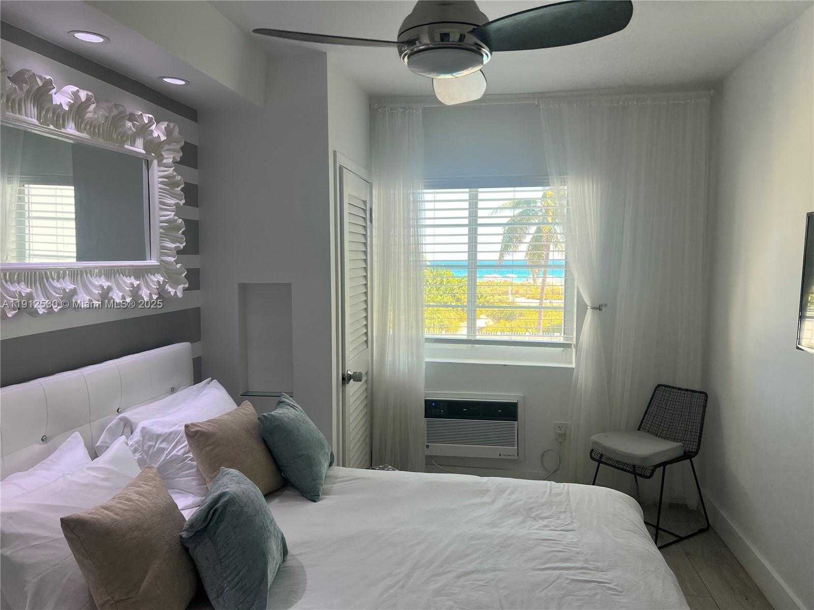 Small Image of 335 OCEAN DR #239, Miami Beach Number 17