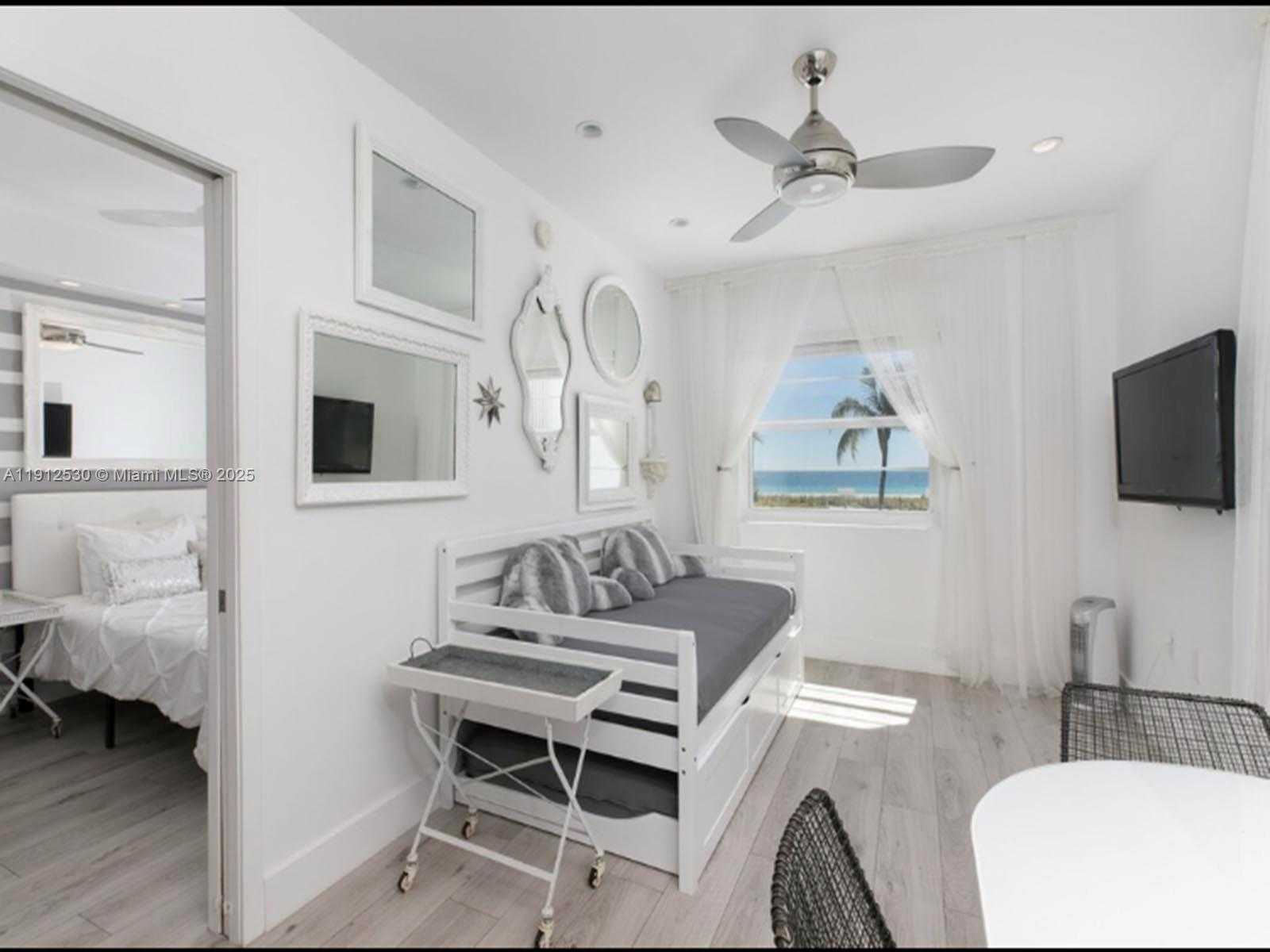 Small Image of 335 OCEAN DR #239, Miami Beach Number 3