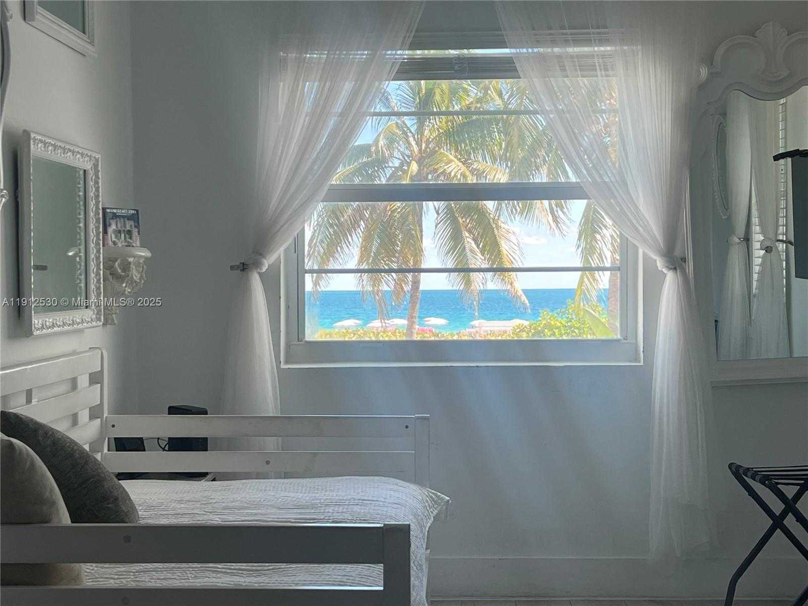 Small Image of 335 OCEAN DR #239, Miami Beach Number 4