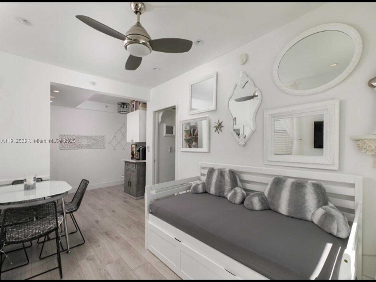 Small Image of 335 OCEAN DR #239, Miami Beach Number 7