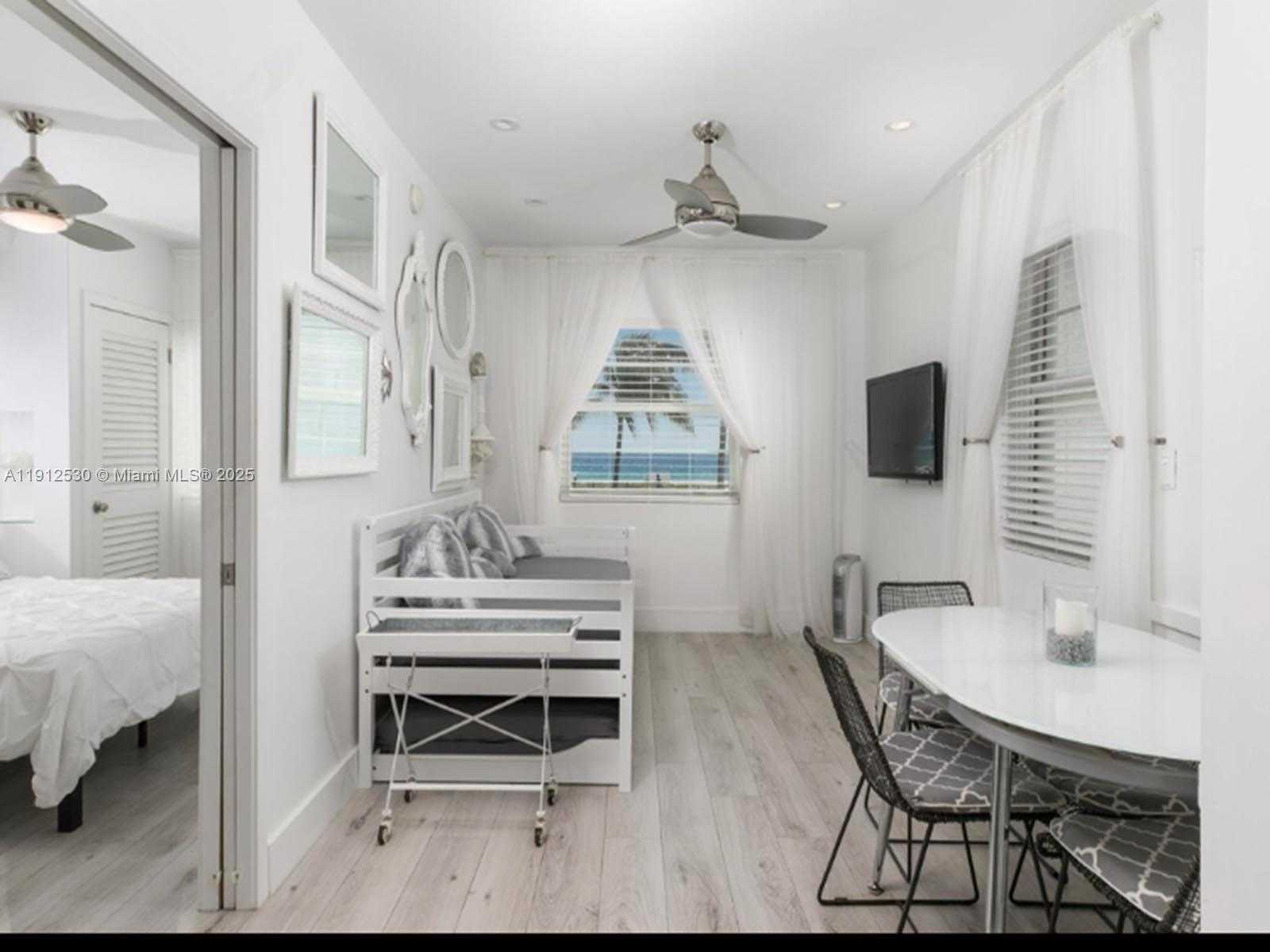 Small Image of 335 OCEAN DR #239, Miami Beach Number 8