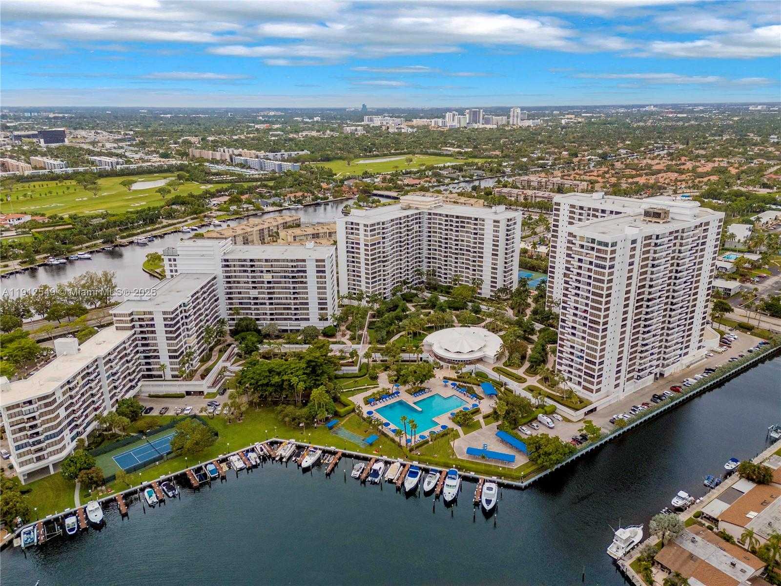 Small Image of 600 THREE ISLANDS BLVD #612, Hallandale Beach Number 4