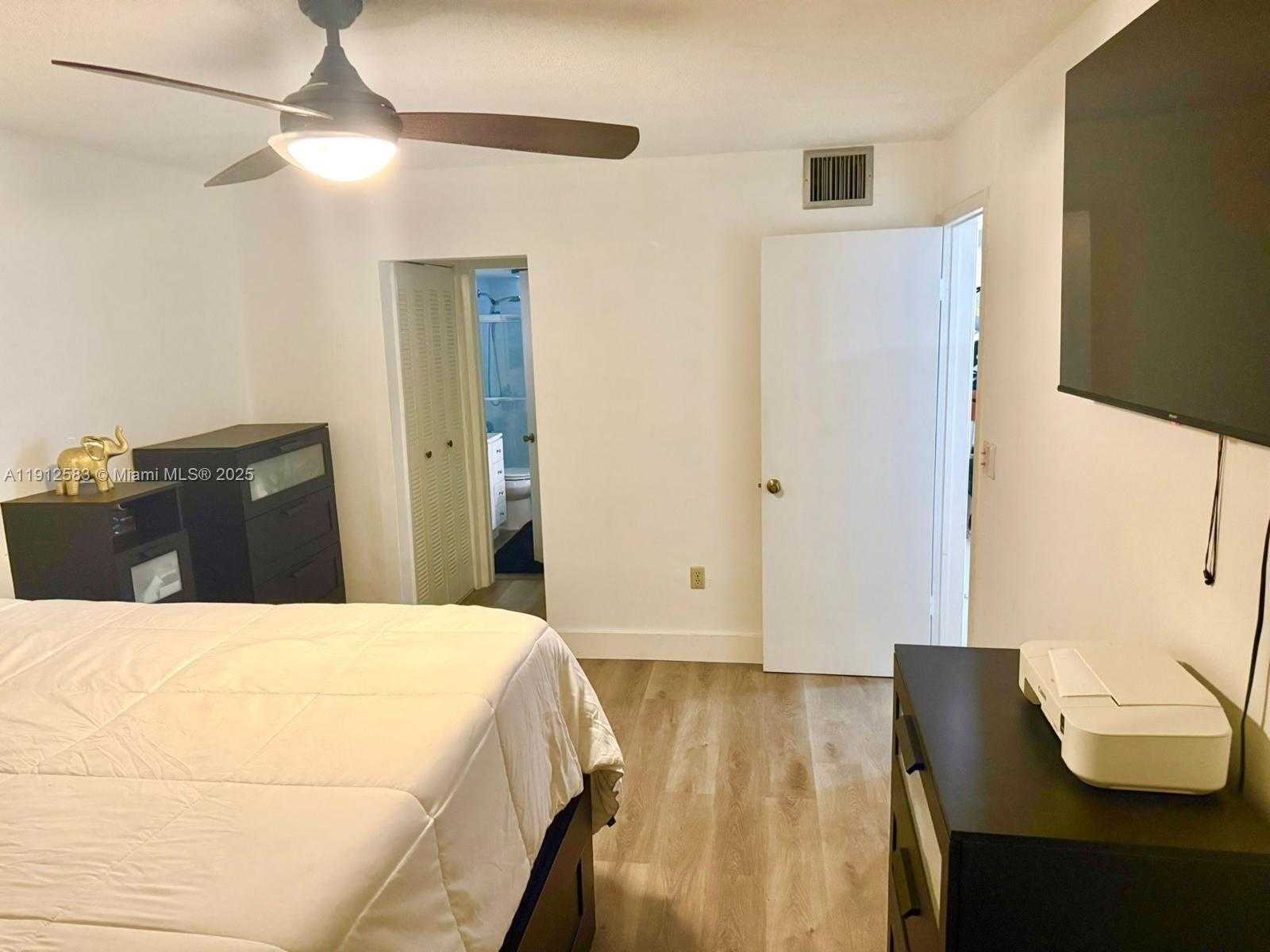 Small Image of 1045 10TH ST #206, Miami Beach Number 19