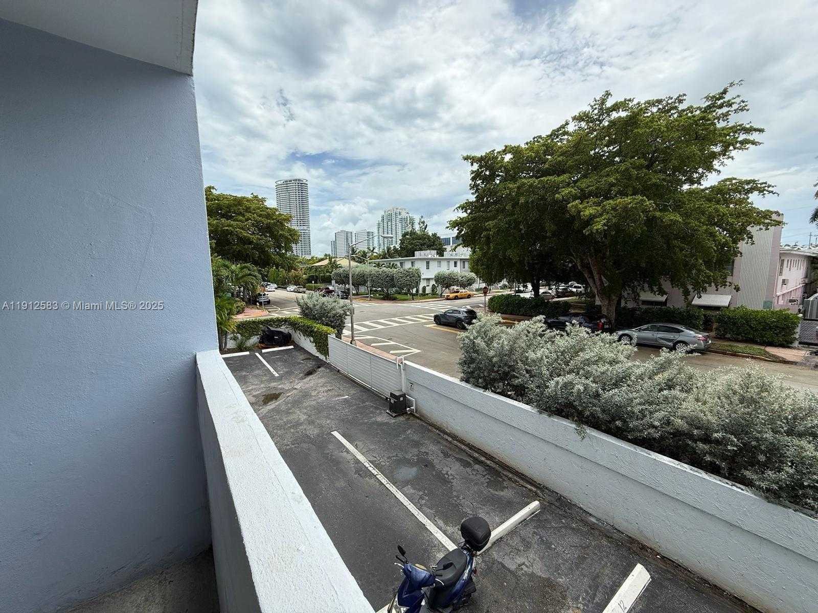 Small Image of 1045 10TH ST #206, Miami Beach Number 22