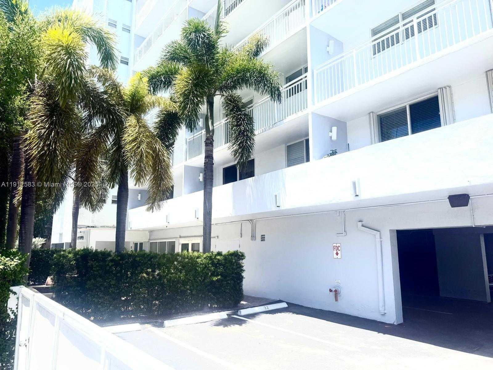 Small Image of 1045 10TH ST #206, Miami Beach Number 4