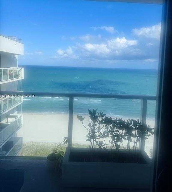 Small Image of 5701 SOUTH EAST COLLINS AVE #PH10, Miami Beach Number 1