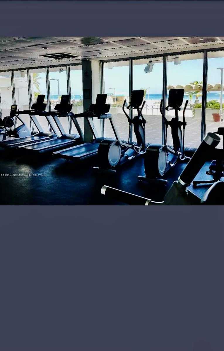 Small Image of 5701 SOUTH EAST COLLINS AVE #PH10, Miami Beach Number 23