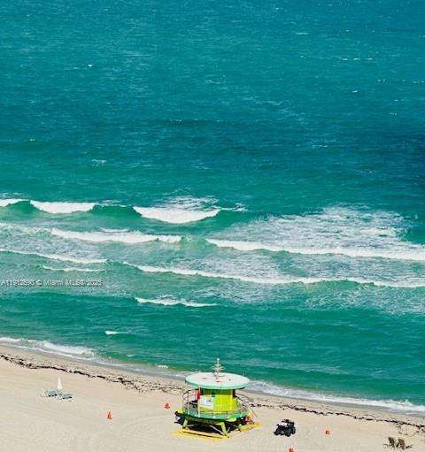 Small Image of 5701 SOUTH EAST COLLINS AVE #PH10, Miami Beach Number 5