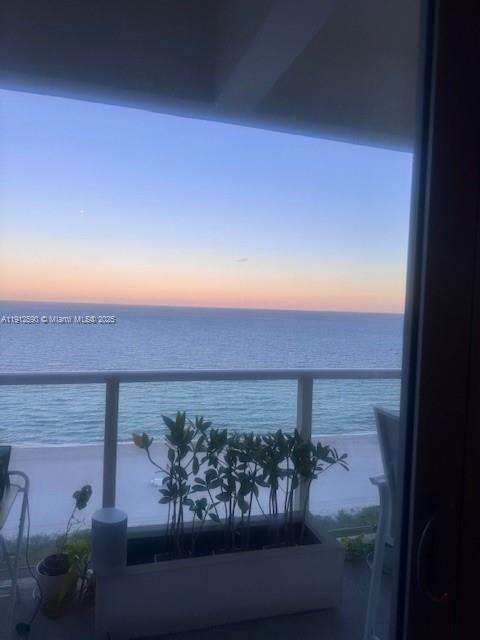 Small Image of 5701 SOUTH EAST COLLINS AVE #PH10, Miami Beach Number 8