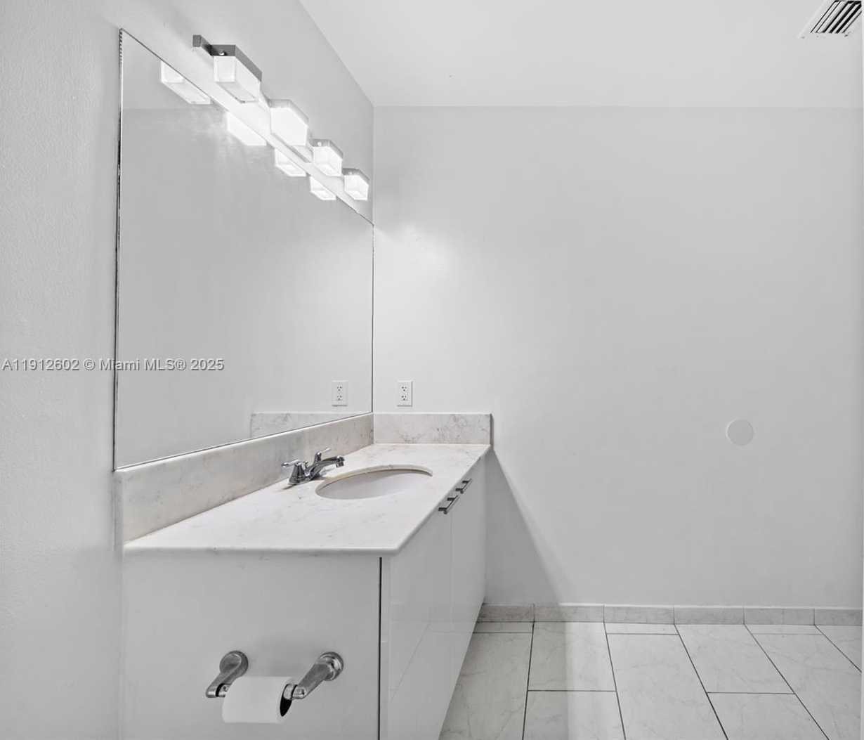 Small Image of 133 NORTH EAST 2ND AVE #909, Miami Number 12