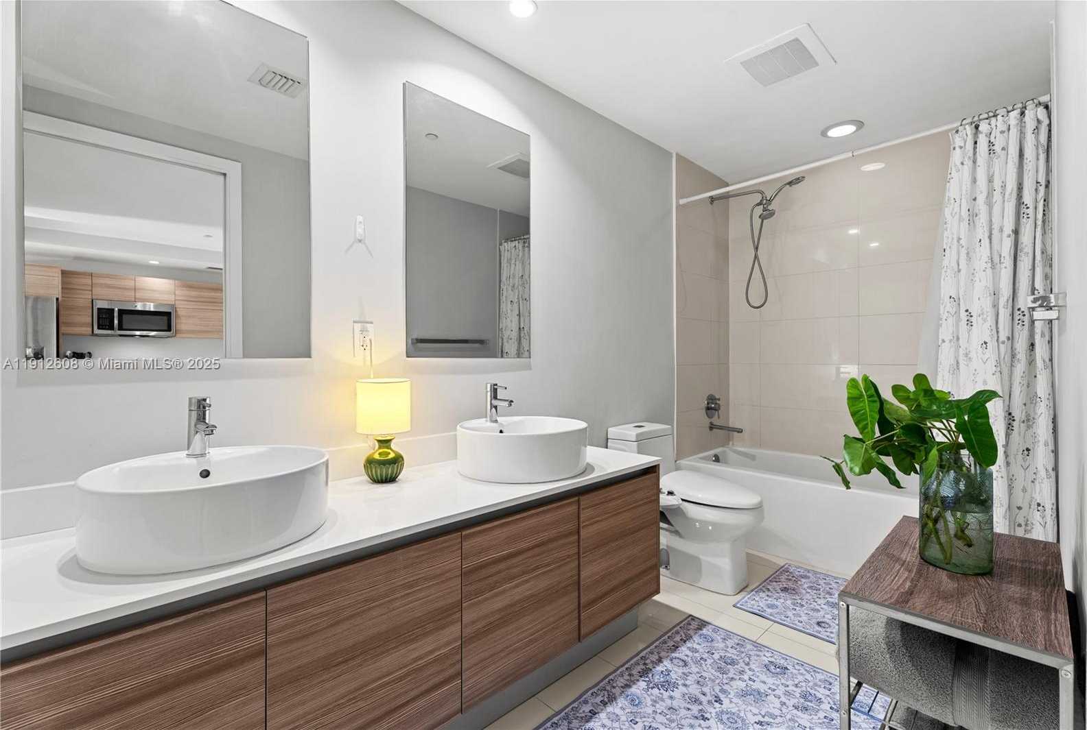 Small Image of 121 NORTH EAST 34TH ST #2003, Miami Number 6