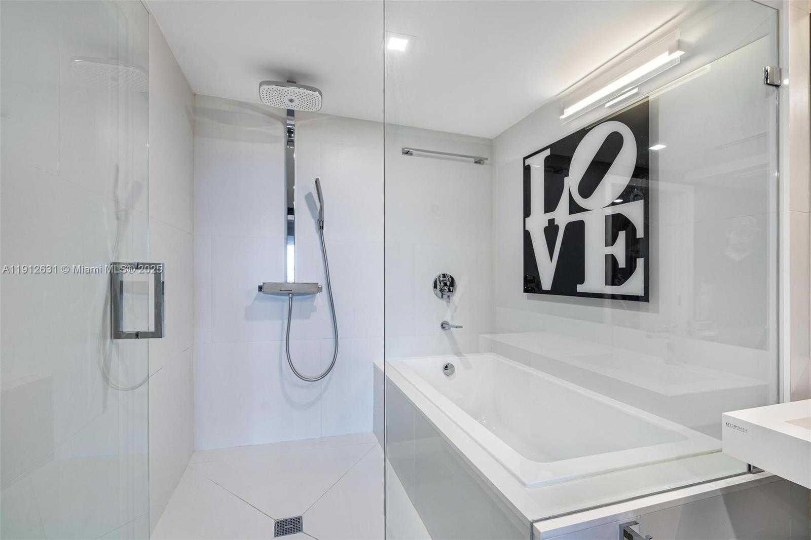 Small Image of 155 OCEAN LANE DR #1002, Key Biscayne Number 15