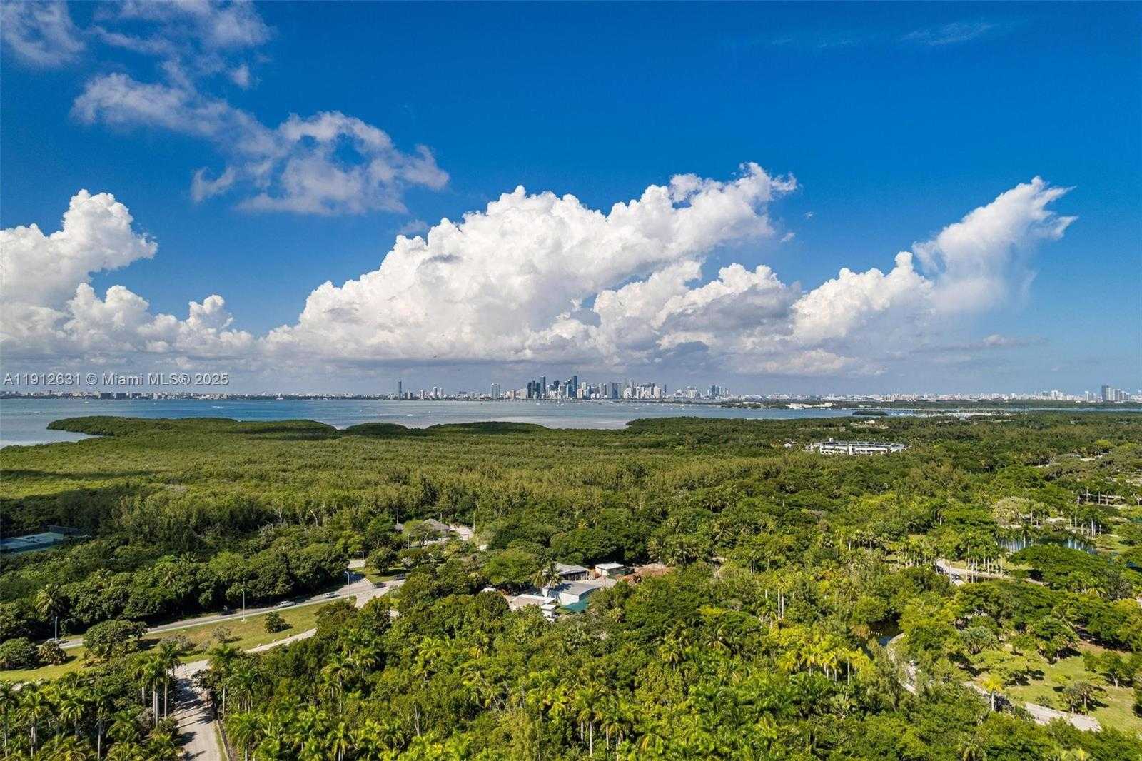 Small Image of 155 OCEAN LANE DR #1002, Key Biscayne Number 21