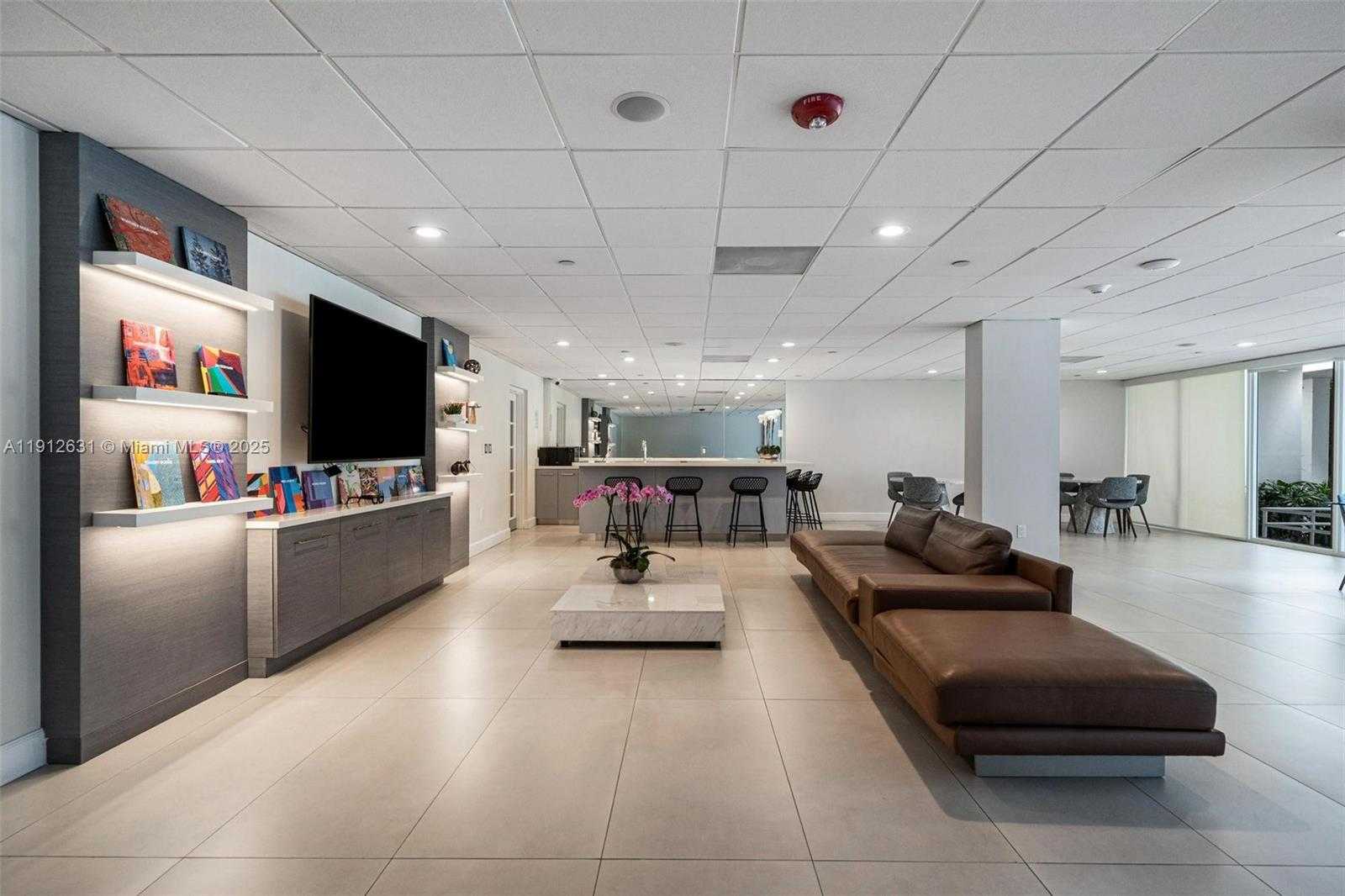 Small Image of 155 OCEAN LANE DR #1002, Key Biscayne Number 26