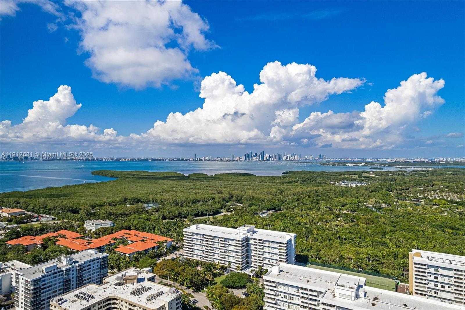 Small Image of 155 OCEAN LANE DR #1002, Key Biscayne Number 33