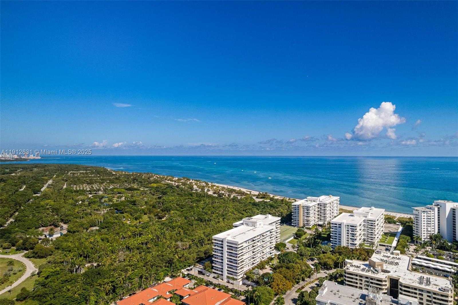 Small Image of 155 OCEAN LANE DR #1002, Key Biscayne Number 44