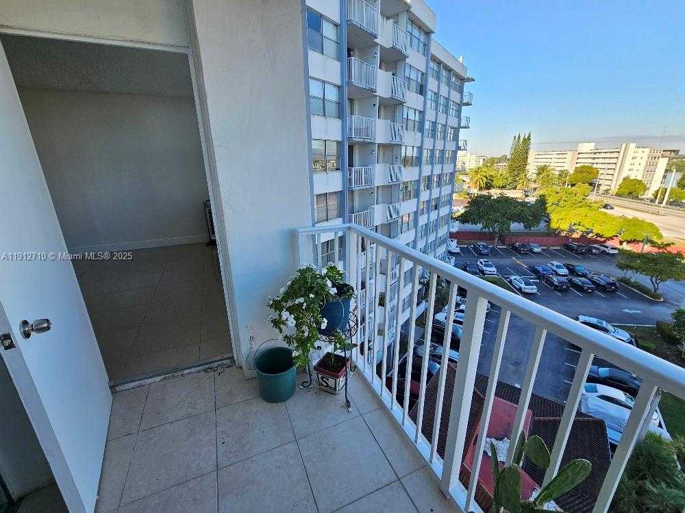 Small Image of 1200 Miami Gardens Dr, Miami, FL 33179, USA Number 19