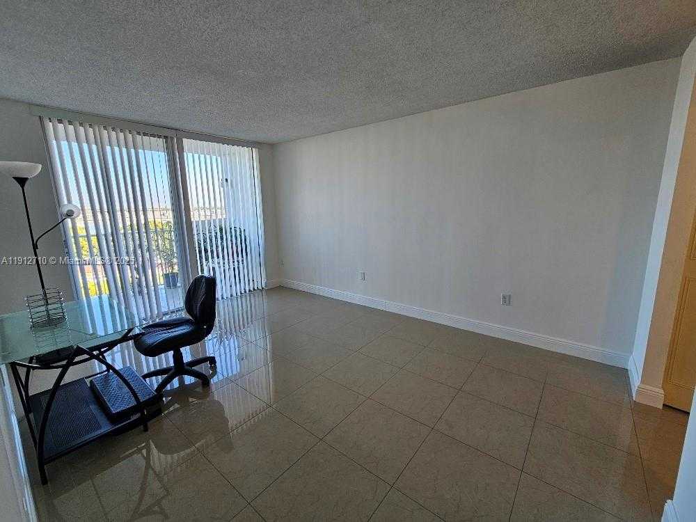 Small Image of 1200 Miami Gardens Dr, Miami, FL 33179, USA Number 8