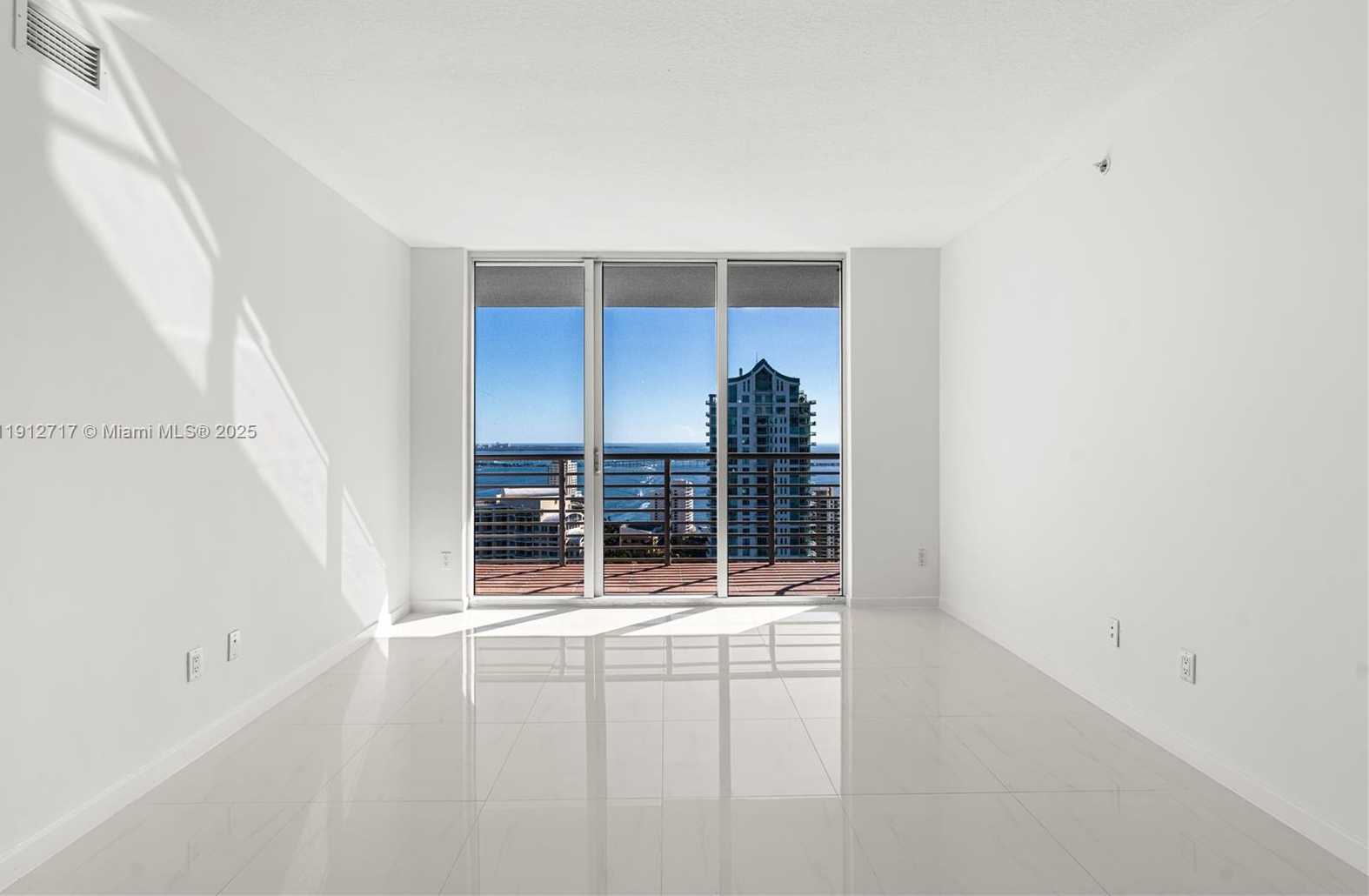 Small Image of 335 SOUTH BISCAYNE BLVD #4105, Miami Number 19