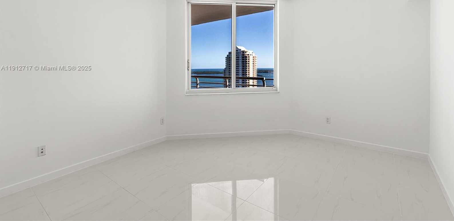 Small Image of 335 SOUTH BISCAYNE BLVD #4105, Miami Number 25