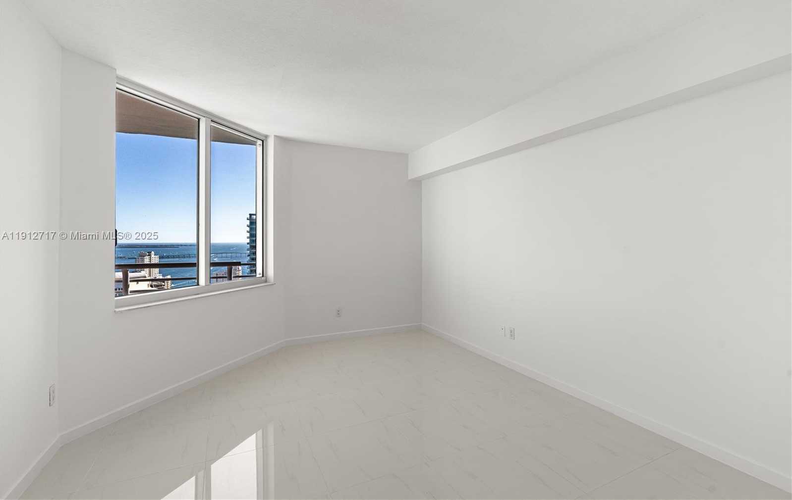 Small Image of 335 SOUTH BISCAYNE BLVD #4105, Miami Number 27