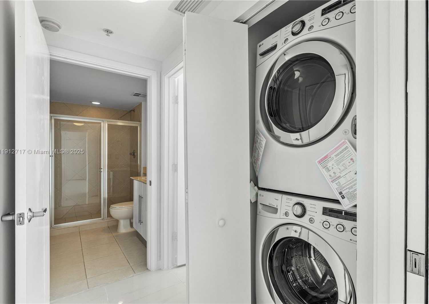 Small Image of 335 SOUTH BISCAYNE BLVD #4105, Miami Number 31