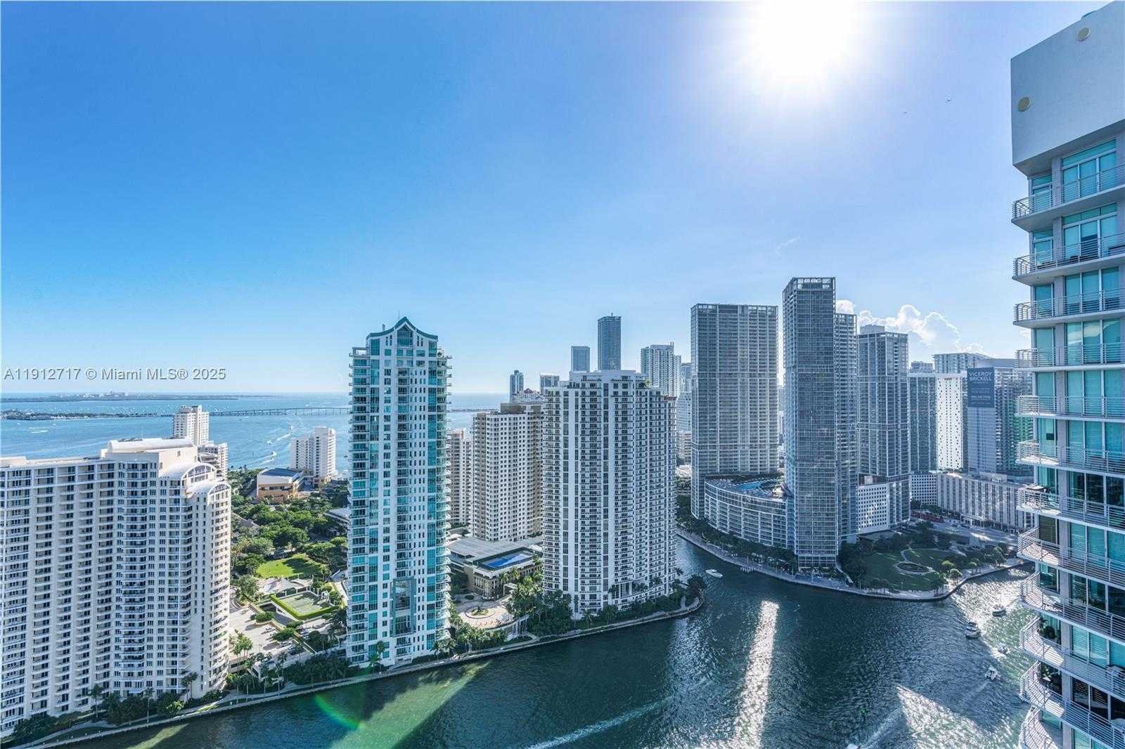 Small Image of 335 SOUTH BISCAYNE BLVD #4105, Miami Number 4