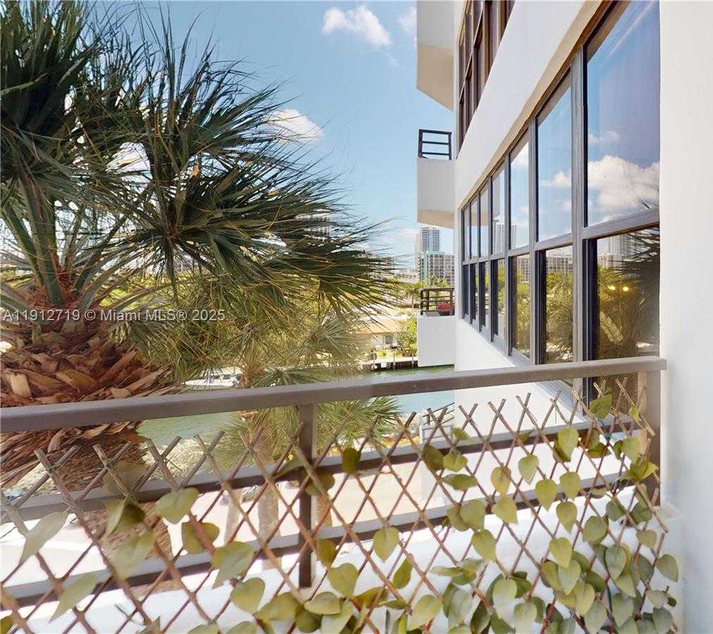 Imagen de Pequeño Objeto