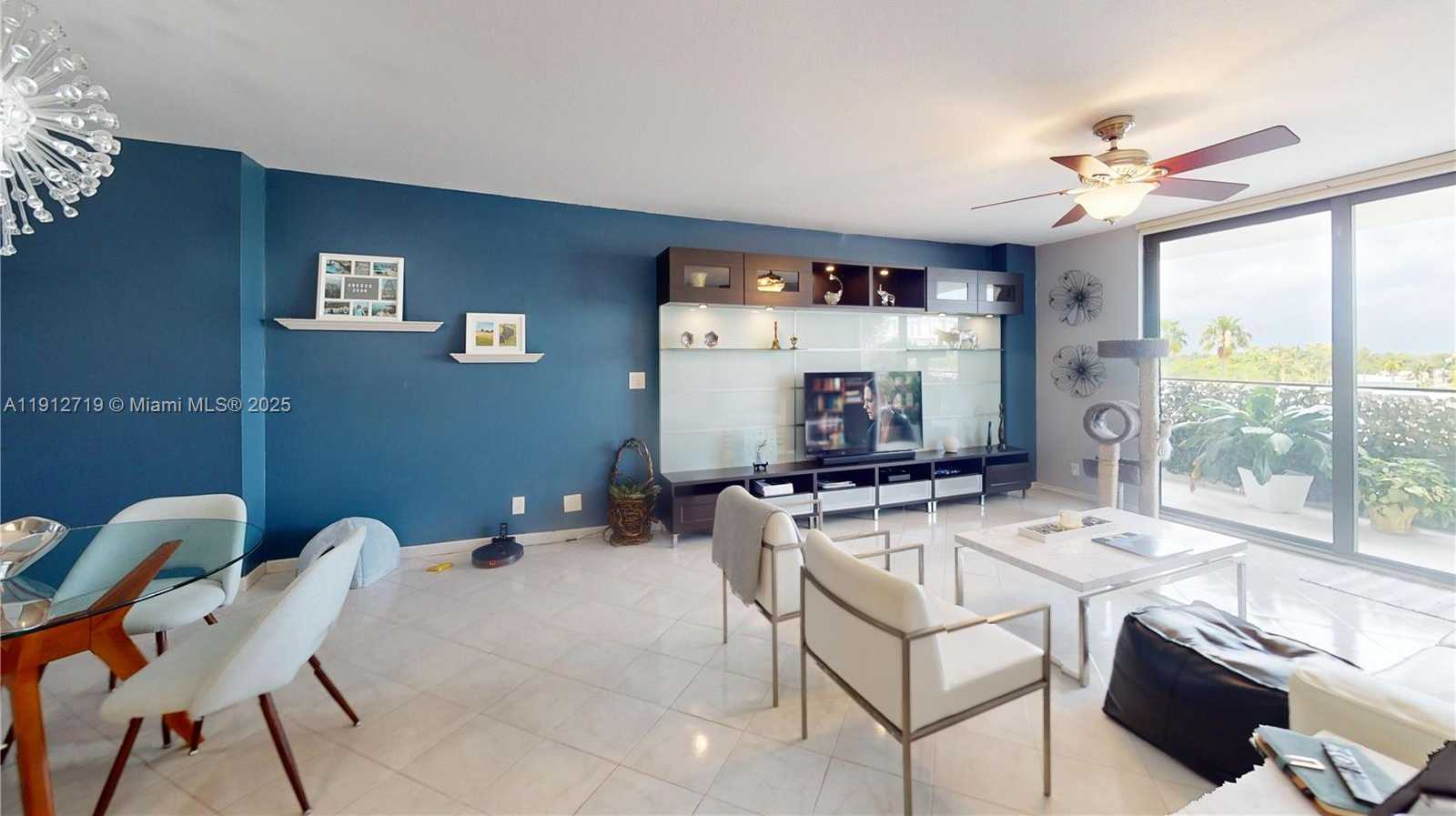 Imagen de Pequeño Objeto