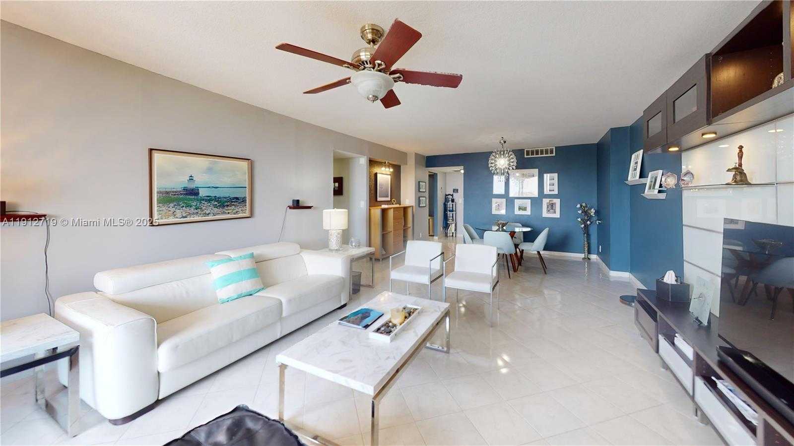 Imagen de Pequeño Objeto