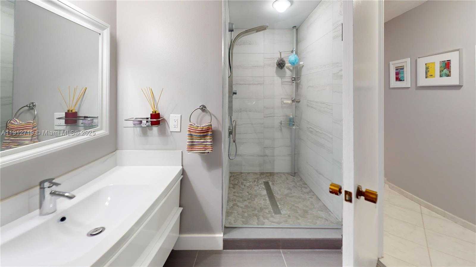 Imagen de Pequeño Objeto