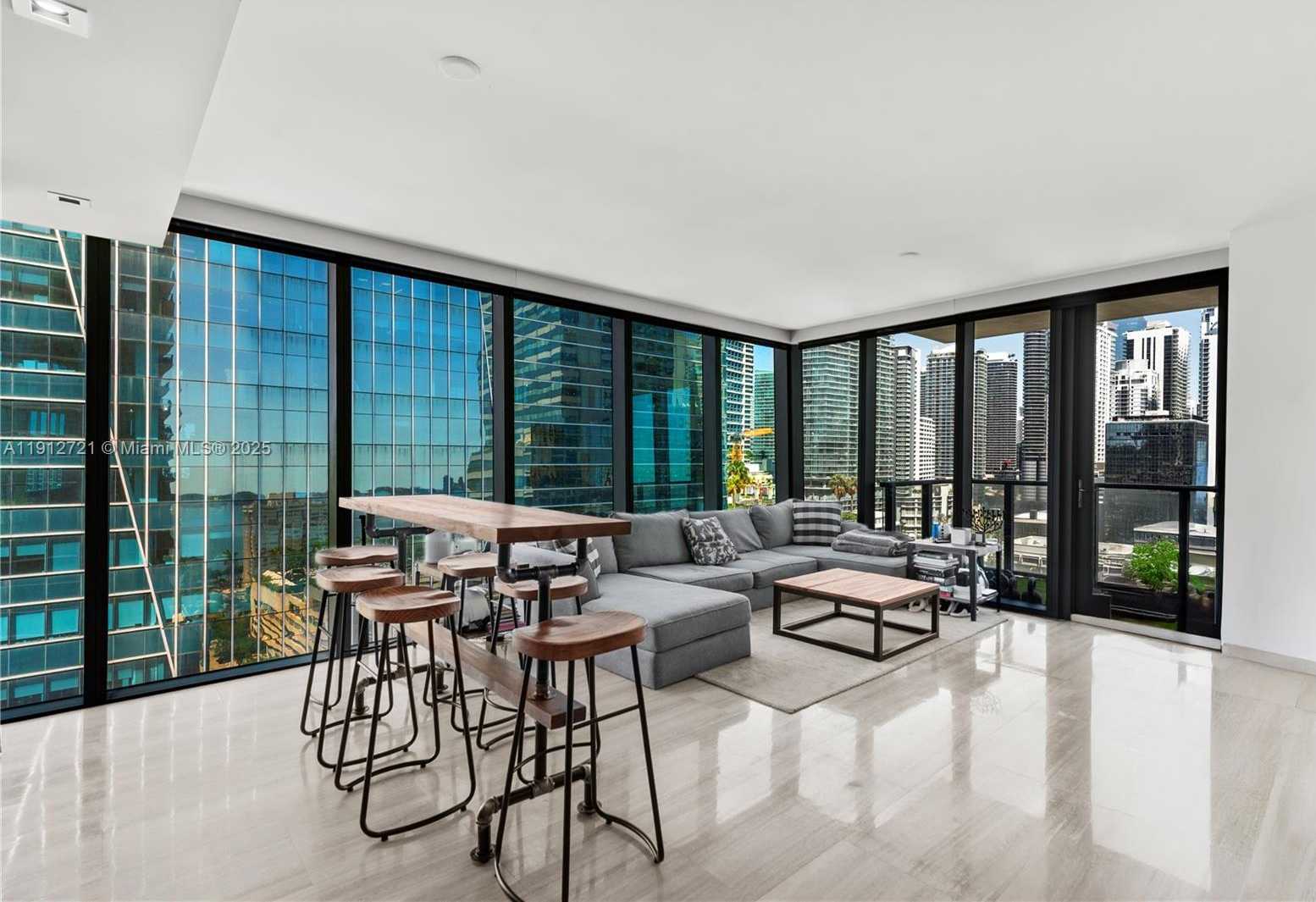 Small Image of 1451 BRICKELL AVENUE #1706, Miami Number 14