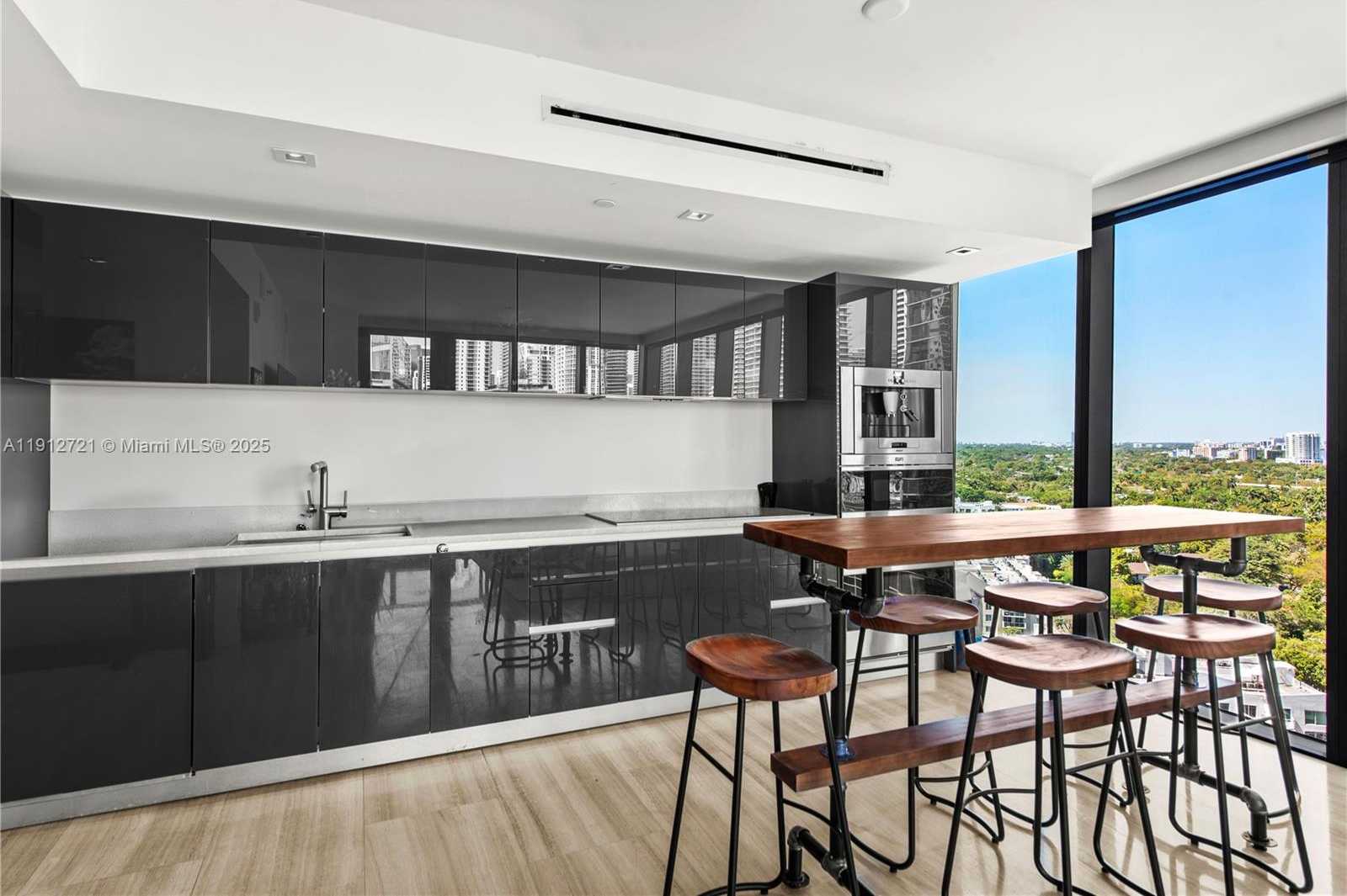 Small Image of 1451 BRICKELL AVENUE #1706, Miami Number 2